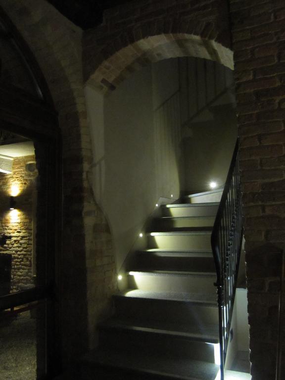 Dimora Cortese Castagnole delle Lanze Buitenkant foto