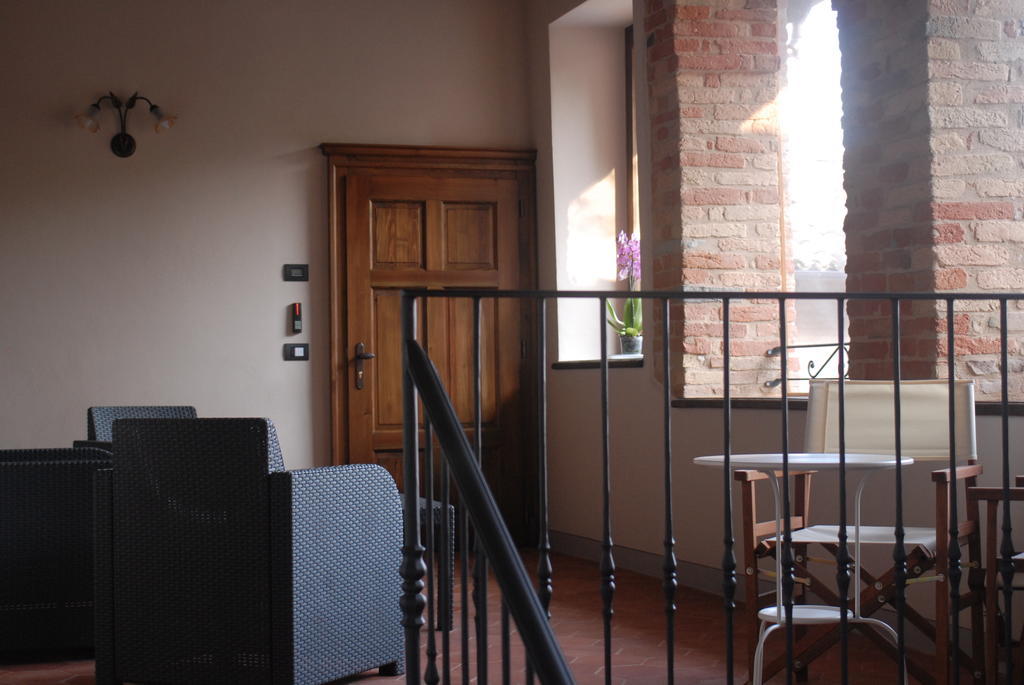 Dimora Cortese Castagnole delle Lanze Buitenkant foto