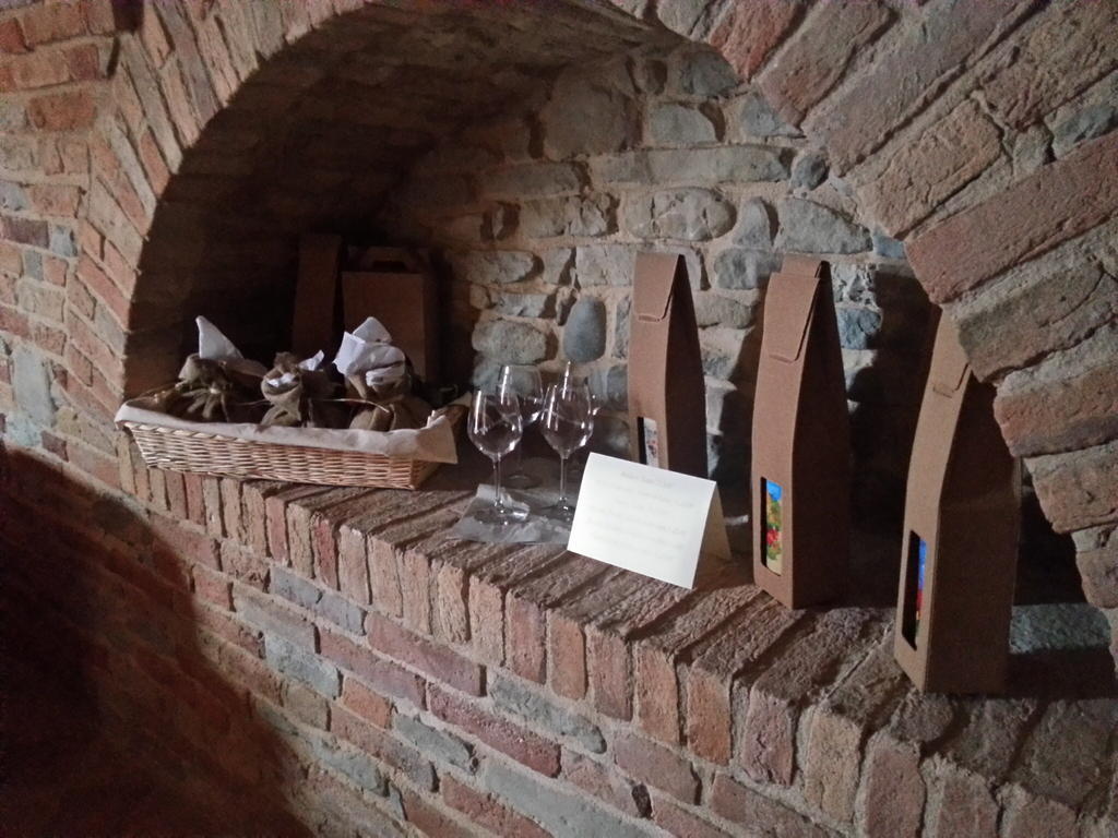 Dimora Cortese Castagnole delle Lanze Buitenkant foto